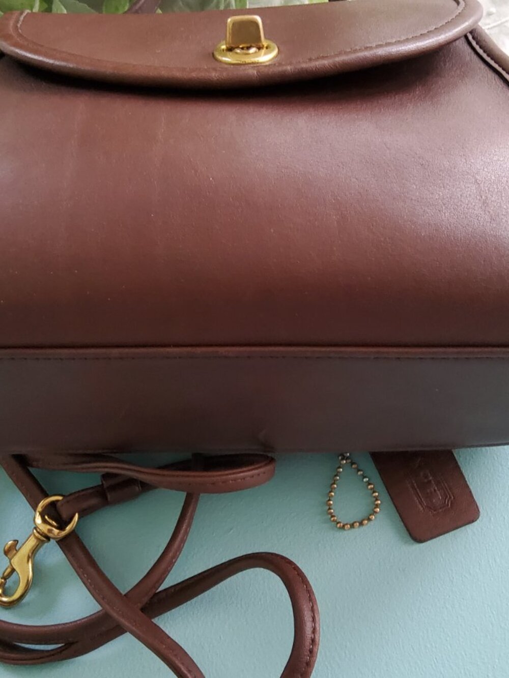 Vintage Coach Regina Crossbody in Mahogony 9983 - Picture 4 of 11